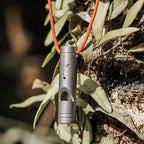 Sifflet en Titane – Survie & Urgence avec Cordon, Sport & Randonnée