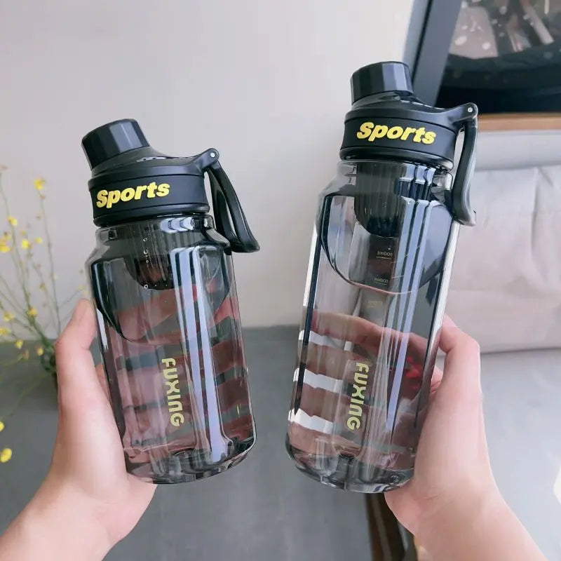Gourde de Sport Fashion avec Graduation – Grande Capacité, Étanche, Plastique Transparent – 750ml / 1L