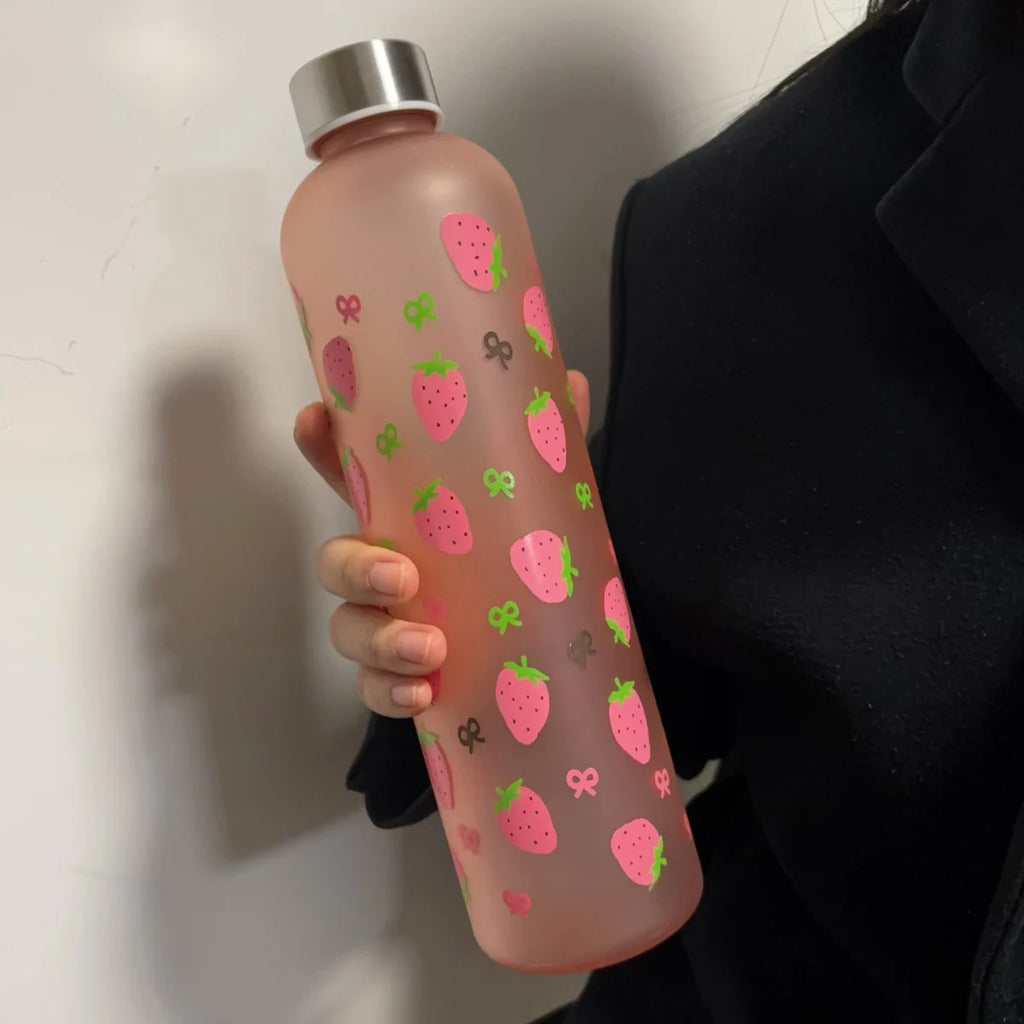 Gourde Motif Fraise 1L – Portable, outdoor, sport, randonée