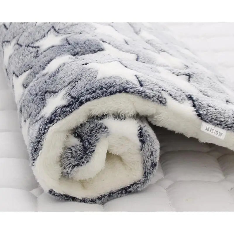 Tapis de Couchage pour Chat et Chien – Couverture Polaire Douce, Chaude, Lavable, Motif Ourson