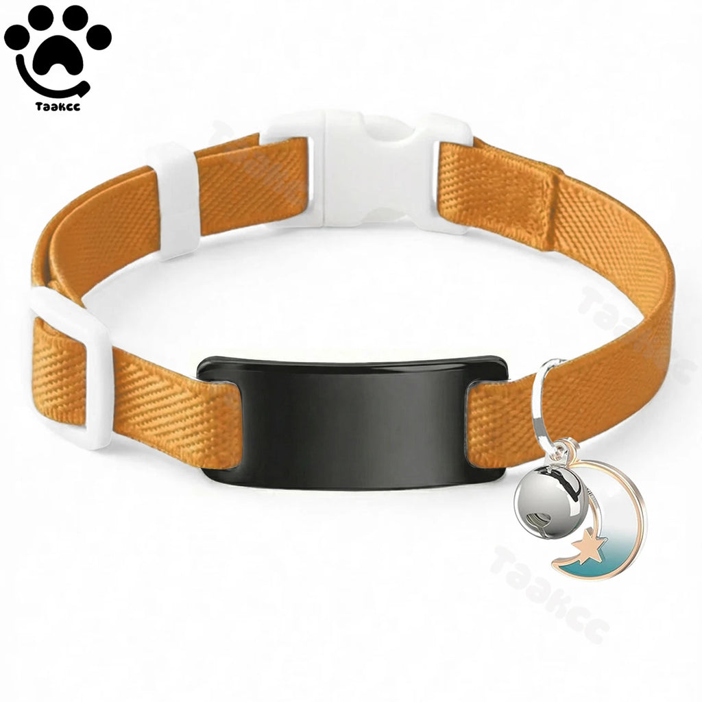 Collier Chat Élastique Personnalisé – Gravure Gratuite, Plaque ID, Clochette & Breloque Lune Anti-Fugue