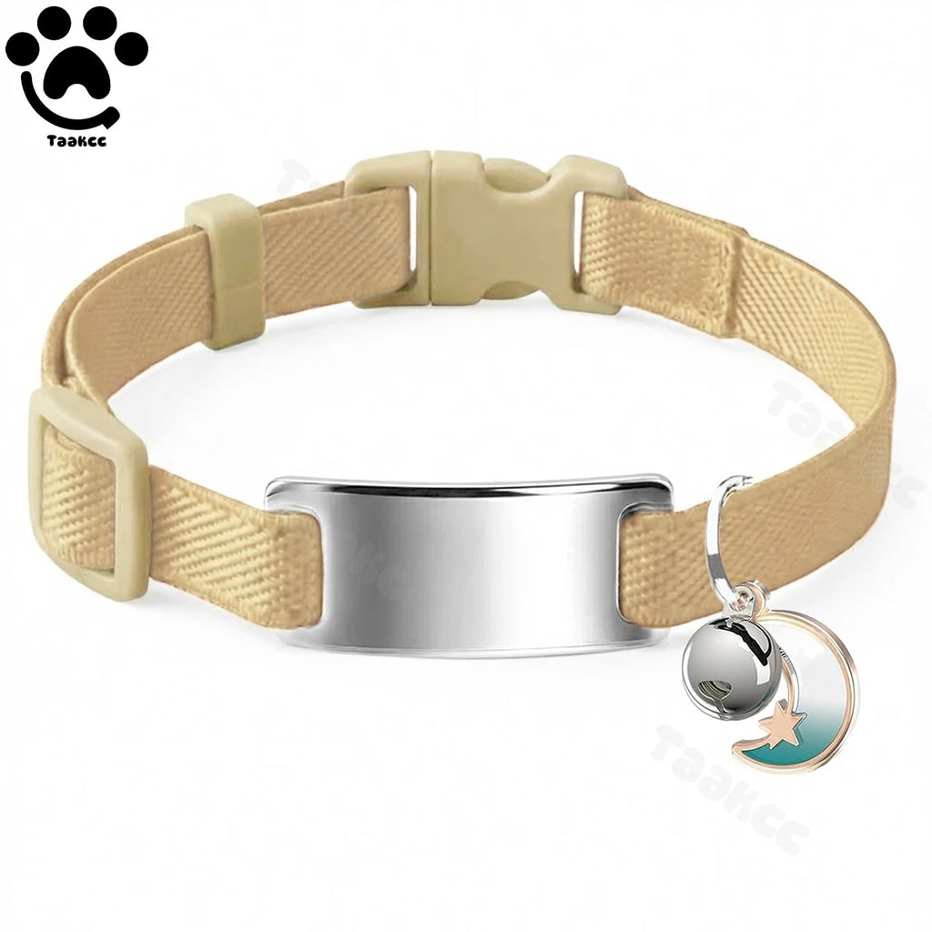 Collier Chat Élastique Personnalisé – Gravure Gratuite, Plaque ID, Clochette & Breloque Lune Anti-Fugue