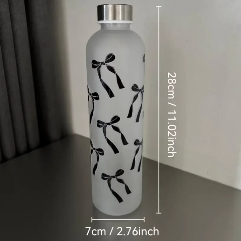 Gourde Style Papillon – Plastique Mat Dégradé, Antidérapante, Étanche – Couvercle en Acier Inoxydable – 1L