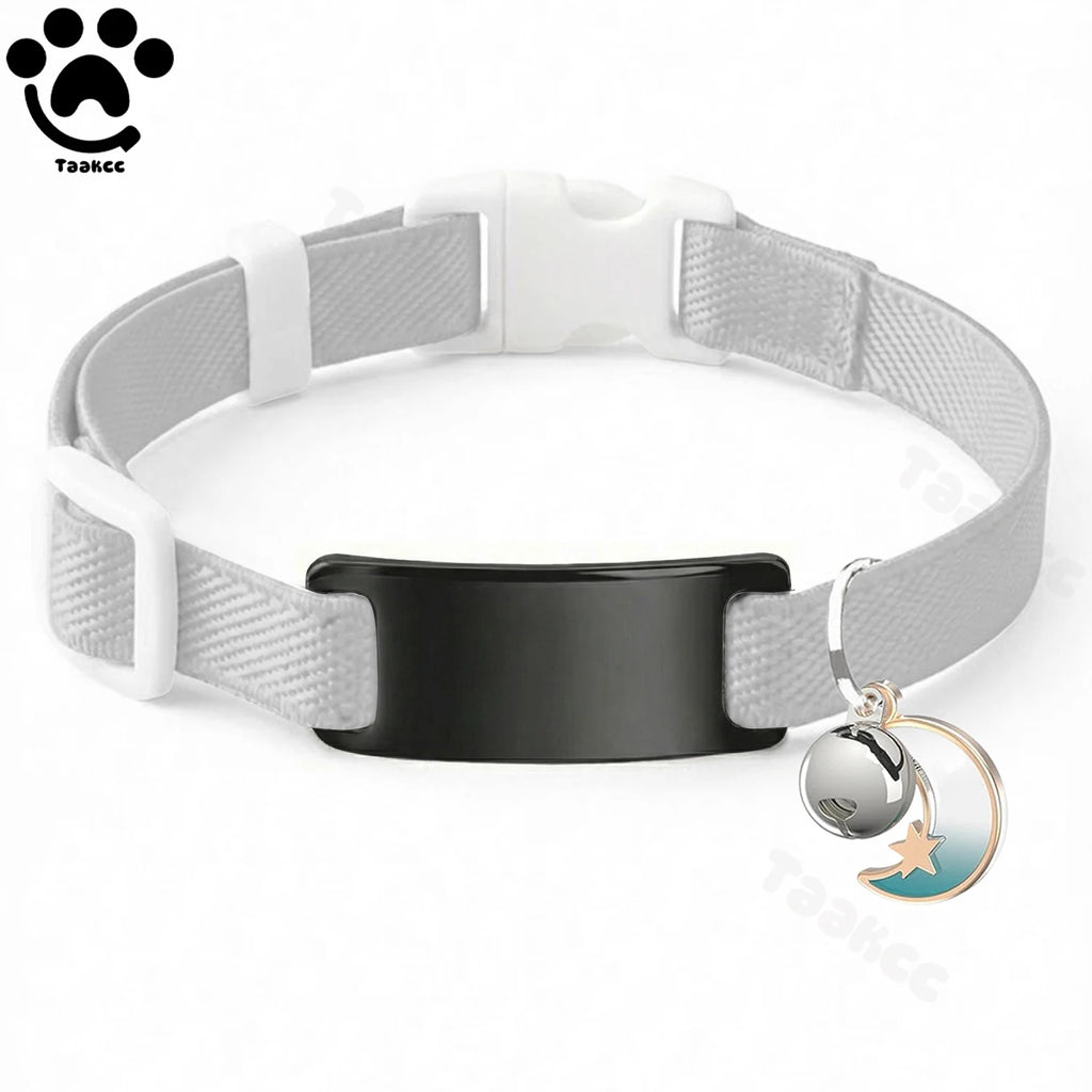 Collier Chat Élastique Personnalisé – Gravure Gratuite, Plaque ID, Clochette & Breloque Lune Anti-Fugue
