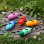 Distributeurs de sacs forme pilule - mise en situation naturelle outdoor